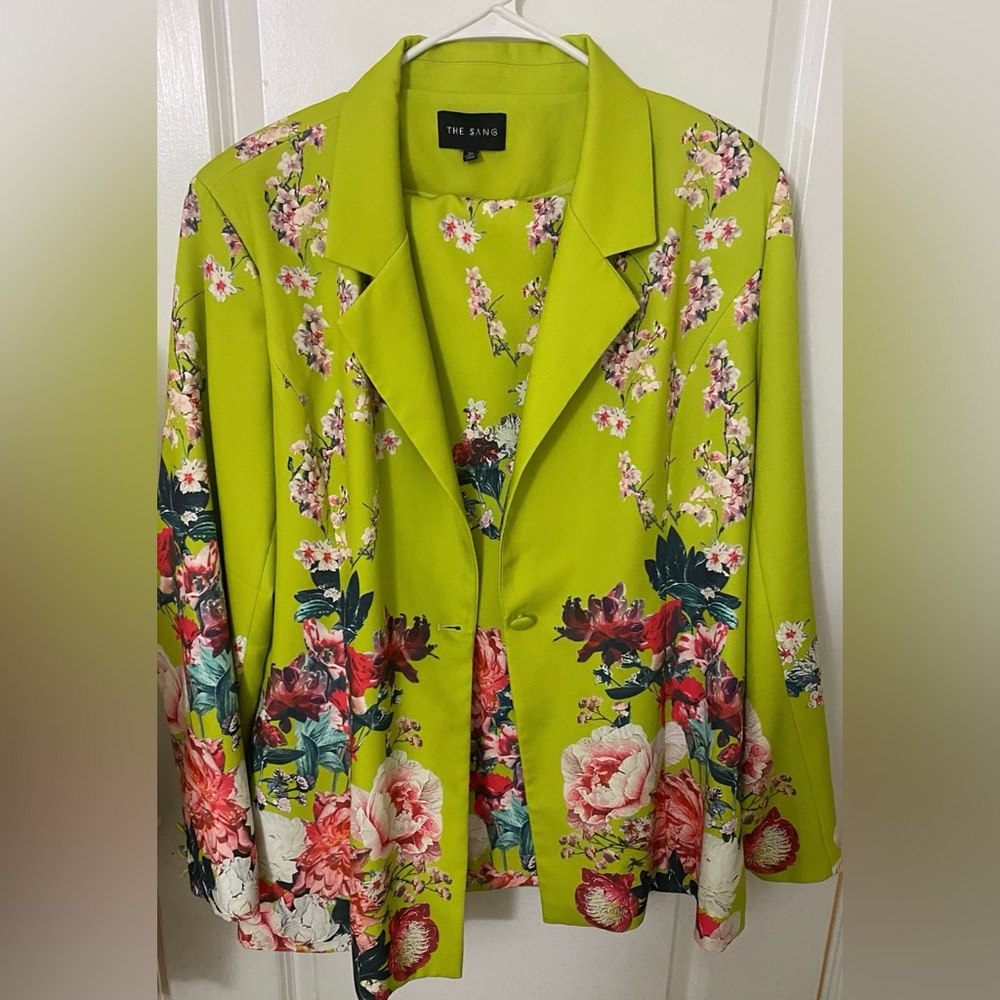 Floral Patterned Blazer